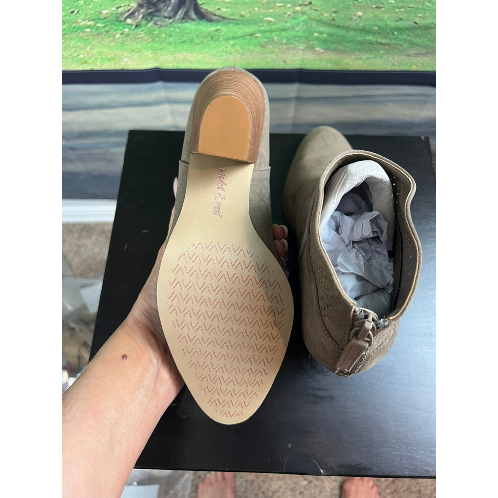 Violet & Red Tan Jackson Heeled Booties Size 9.5 - Picture 5 of 6